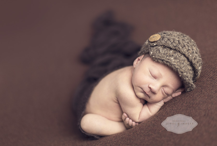 So sweet in a newsboy cap.| Jewel Images Bend, Oregon Newborn Photographer www.jewel-images.com #newborn #photography #newbornphotographer #jewelimages