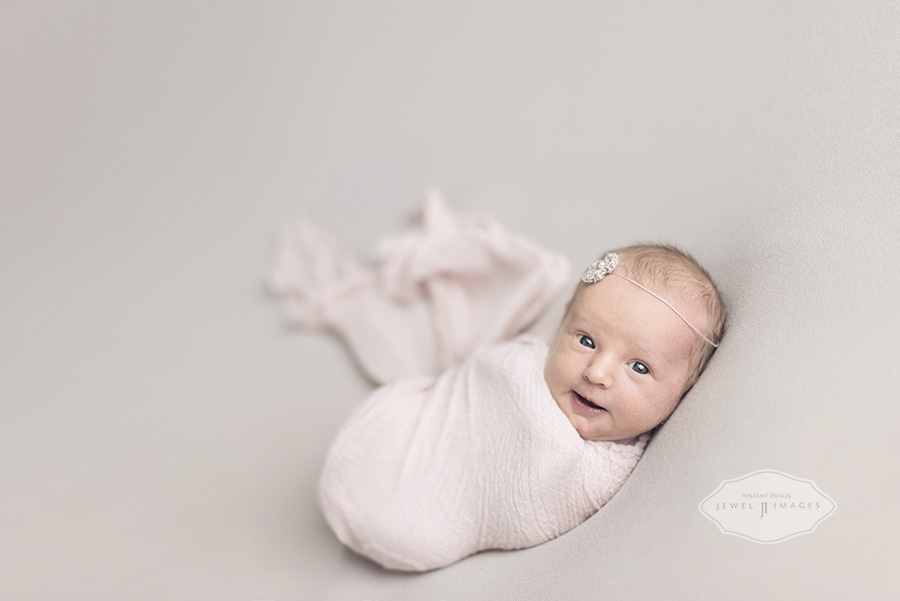 Wrapped so sweetly. | Jewel Images Bend, Oregon Newborn Photographer www.jewel-images.com #newborn #photography #newbornphotographer #jewelimages