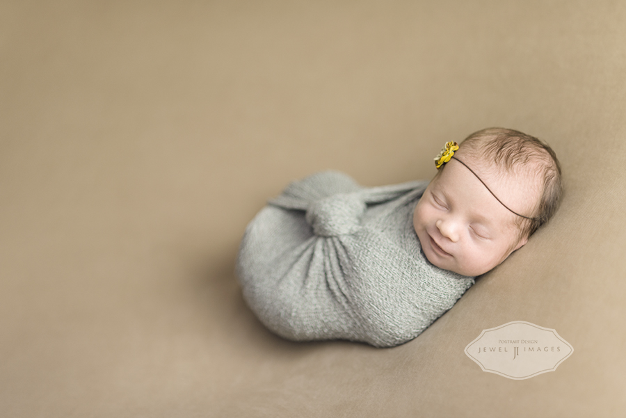 Sweet princess! | Jewel Images Bend, Oregon Newborn Photographer www.jewel-images.com #newborn #photography #newbornphotographer #jewelimages
