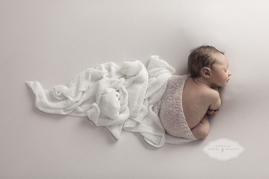 Side-lying pose, wrapped, gorgeous | Jewel Images Bend, Oregon Newborn Photographer www.jewel-images.com #newborn #photography #newbornphotographer #jewelimages