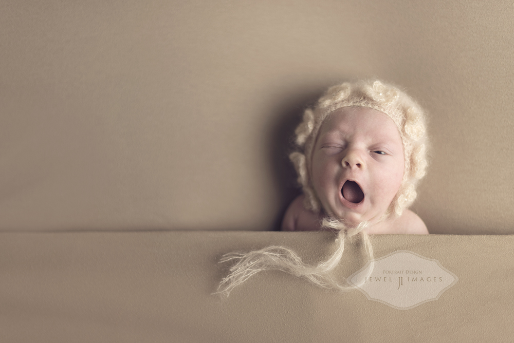 A baby yawn! | Jewel Images Bend, Oregon www.jewel-images.com #newbornphotography #babyphotos #jewelimages