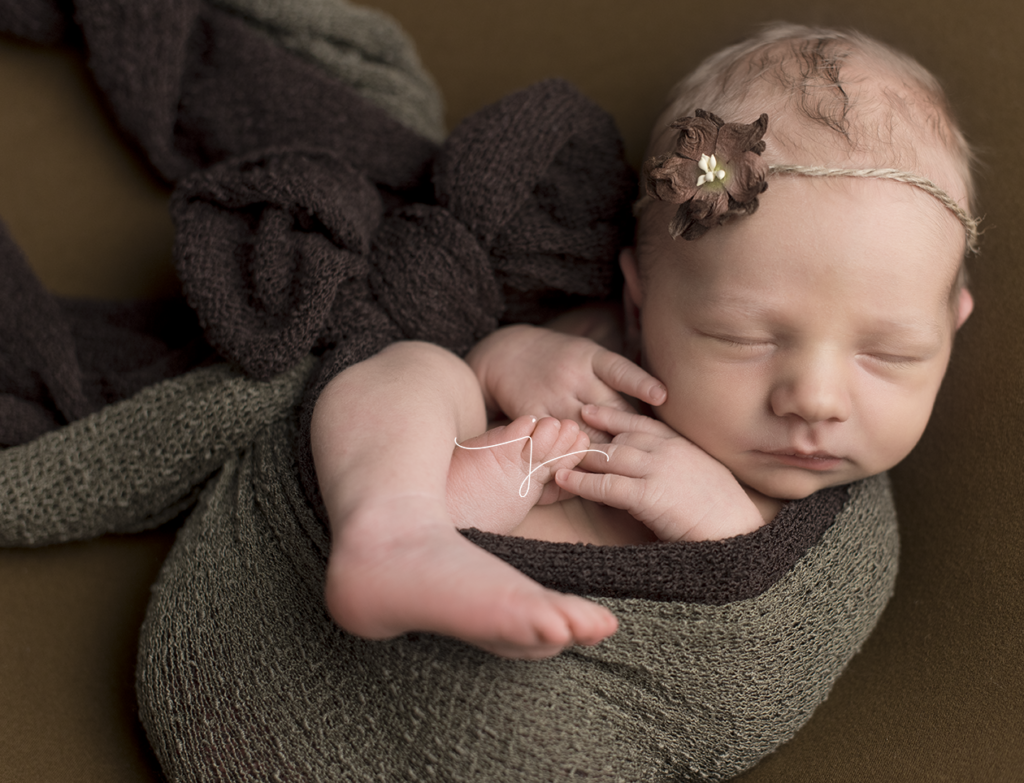 Newborn baby | Jewel Images Julia Kelleher Bend, Oregon